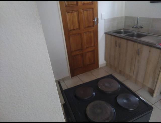 2 BEDROOM HOUSE FOR SALE IN PALM SPRINGS